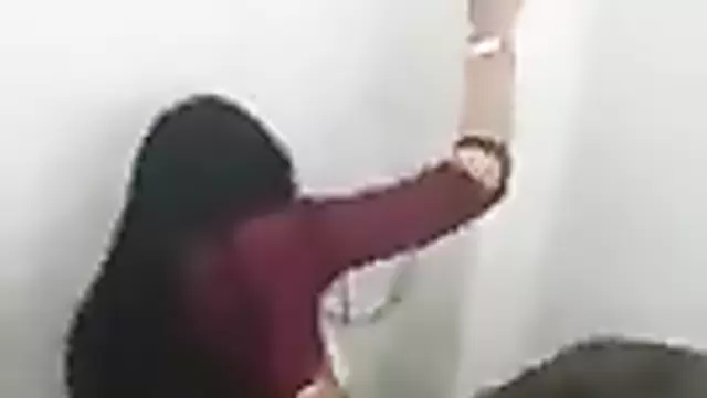 Узбек трахнул девушку друга в туалете